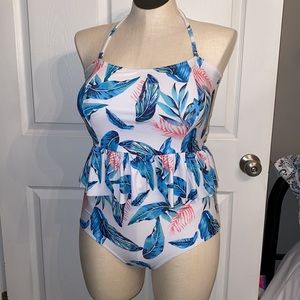 Ruffle Peplum Tankini Set Tropical Print